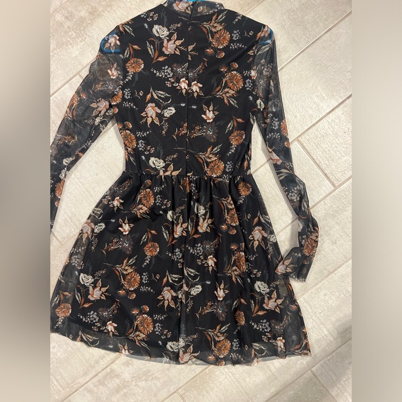 Altard State long sleeve dress, perfect for fall! - Picture 2 of 3